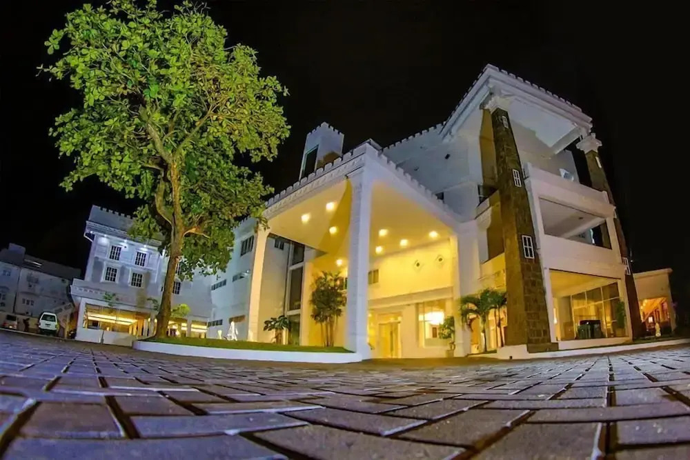 The Kings Bay Hotel By Silvas
