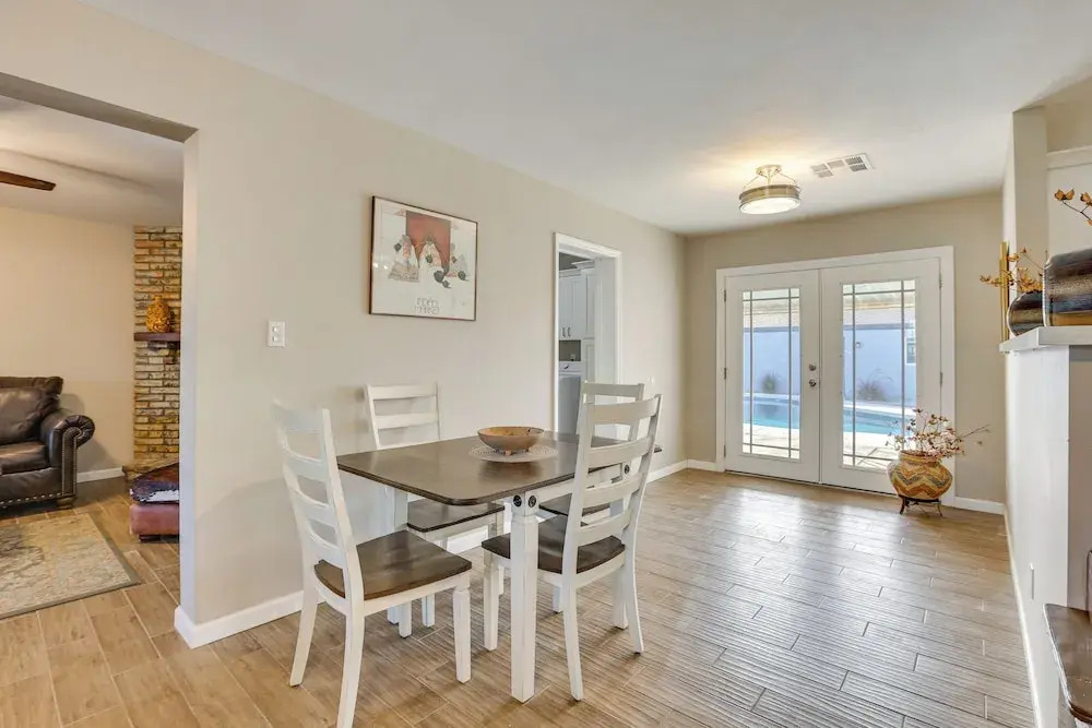Centrally Located Oasis 1 Mi to Shadow Mountain!