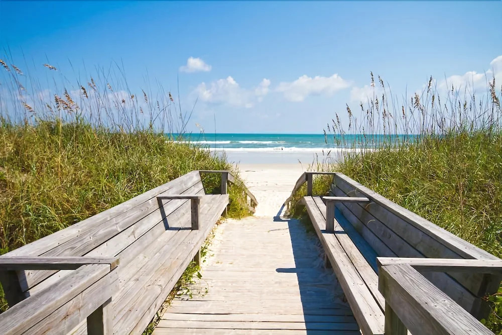Four Winds F15 - Two Bedroom Condo