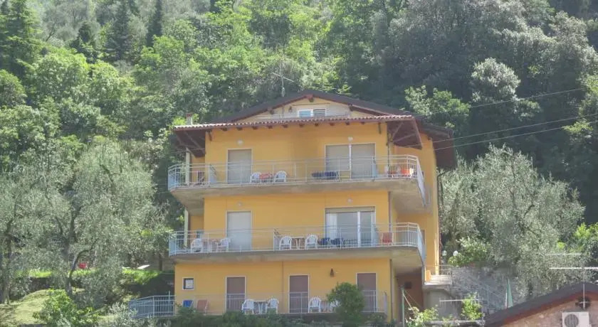 Casa Leo