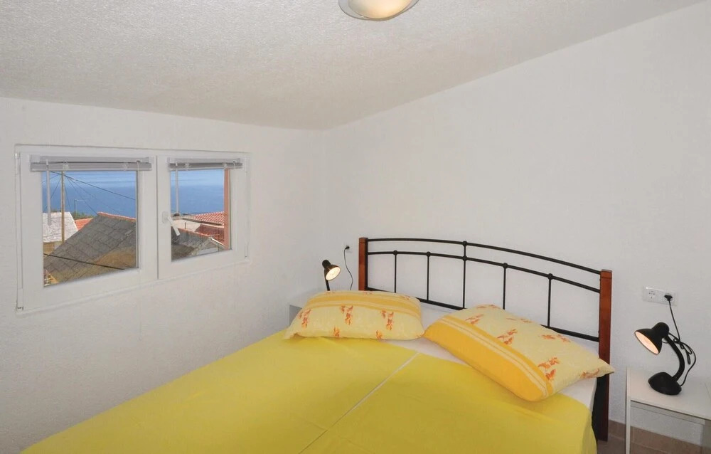 Awesome Home in Mimice With Wifi and 2 Bedrooms