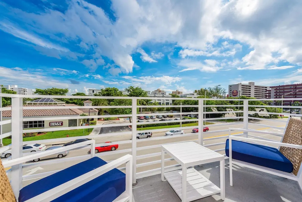 1355 N Ocean Blvd Townhouse - 4 Br townhouse by RedAwning