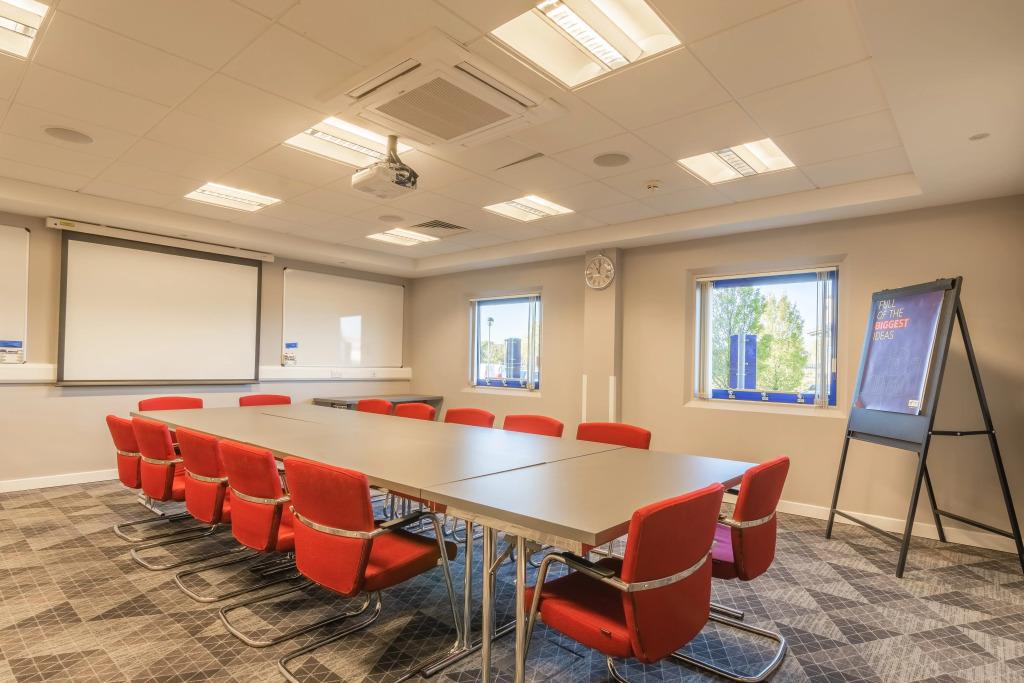 Holiday Inn Express Kettering by IHG