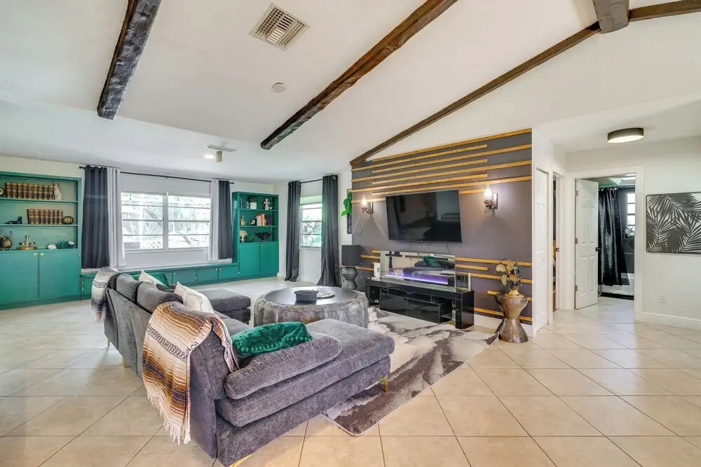 Bike to Dtwn: Home w/ Hot Tub & BBQ in Cape Coral