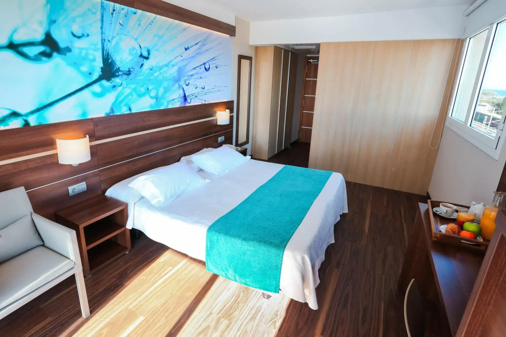 KAKTUS Hotel Volga