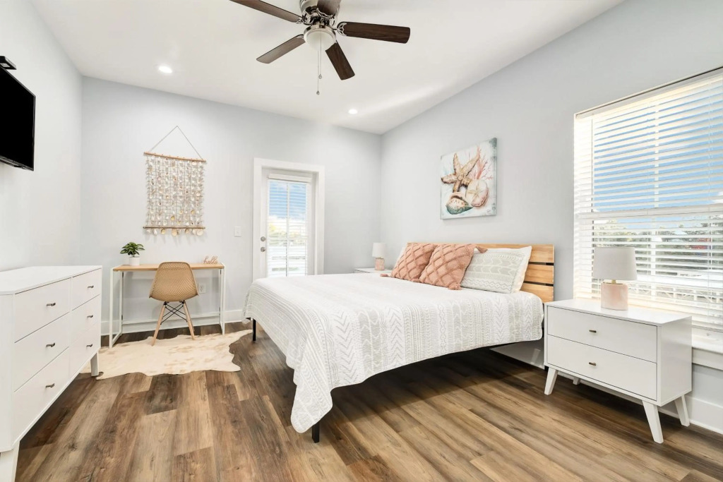 NEW LISTING! Private Heated Pool, Short Walk 2 Beach