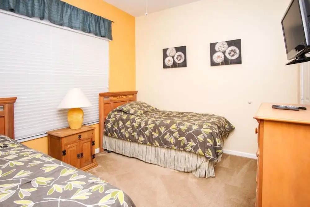 Windsor Palms 8046