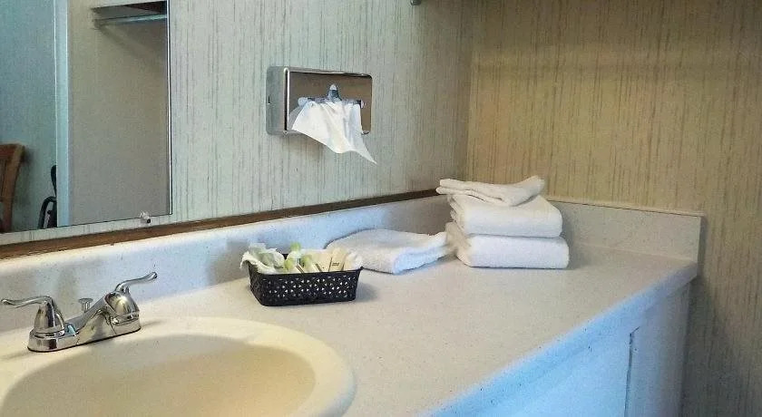 1st Interstate Inn