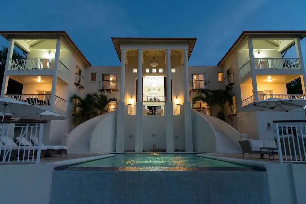 Villa Hall