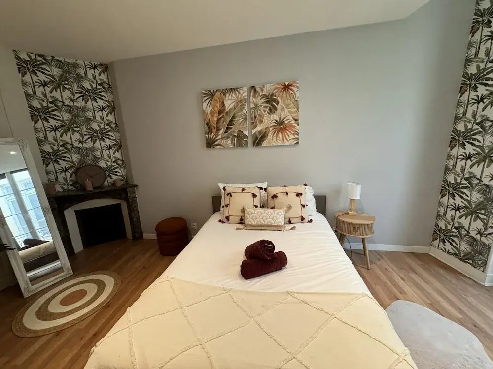 Villa in Le Mans Near Plantagenet City