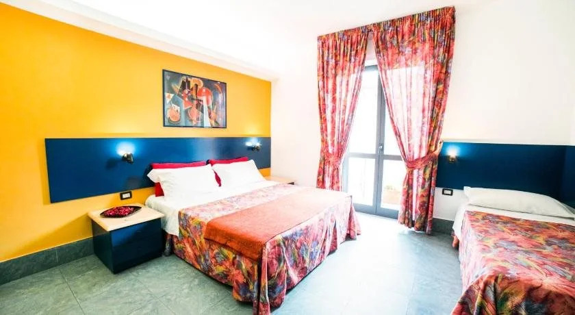 Hotel Raphael
