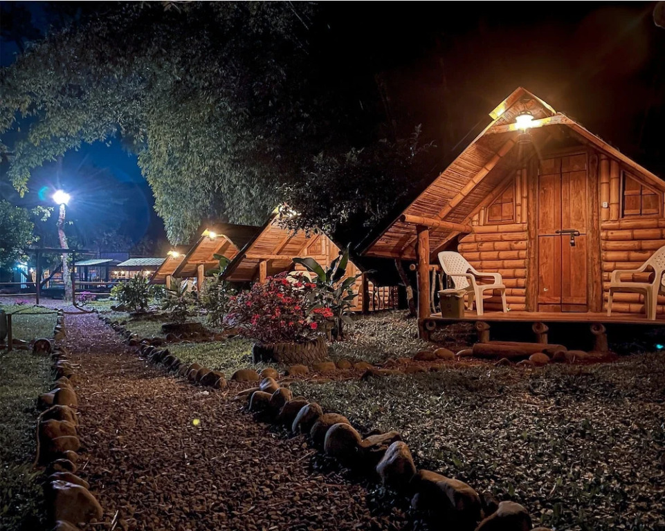 Hotel Campestre Lagos de Venecia - Chalet, glamping, camping y overlanding