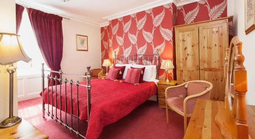 George Hotel
