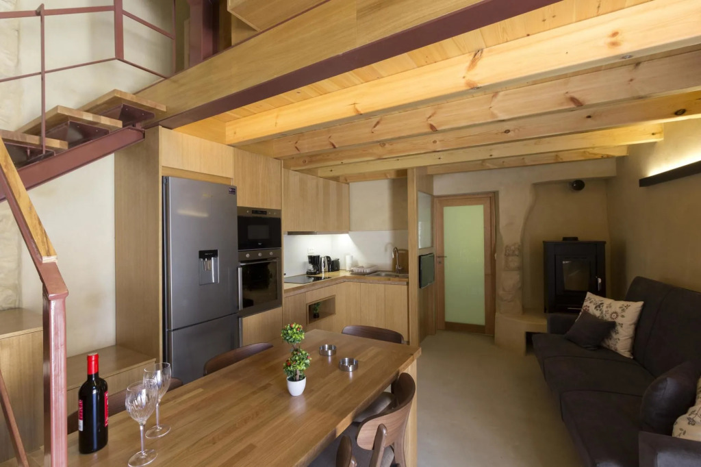 Evans House II One Bedroom Maisonette