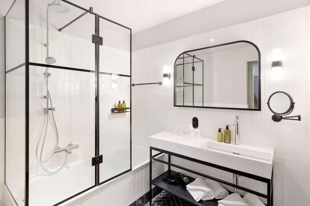 Hotel Astoria Vienna, Curio Collection by Hilton