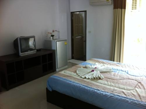 Baan Tonnam Guesthouse