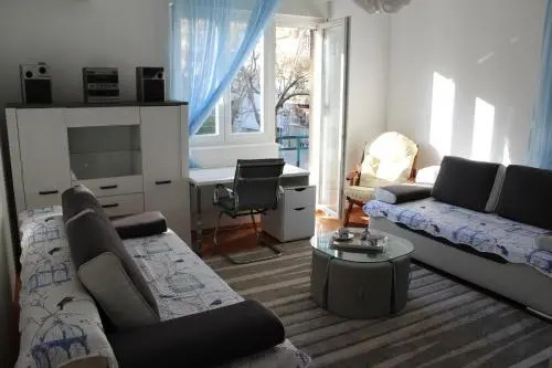 Cozy Apartment Mihaela