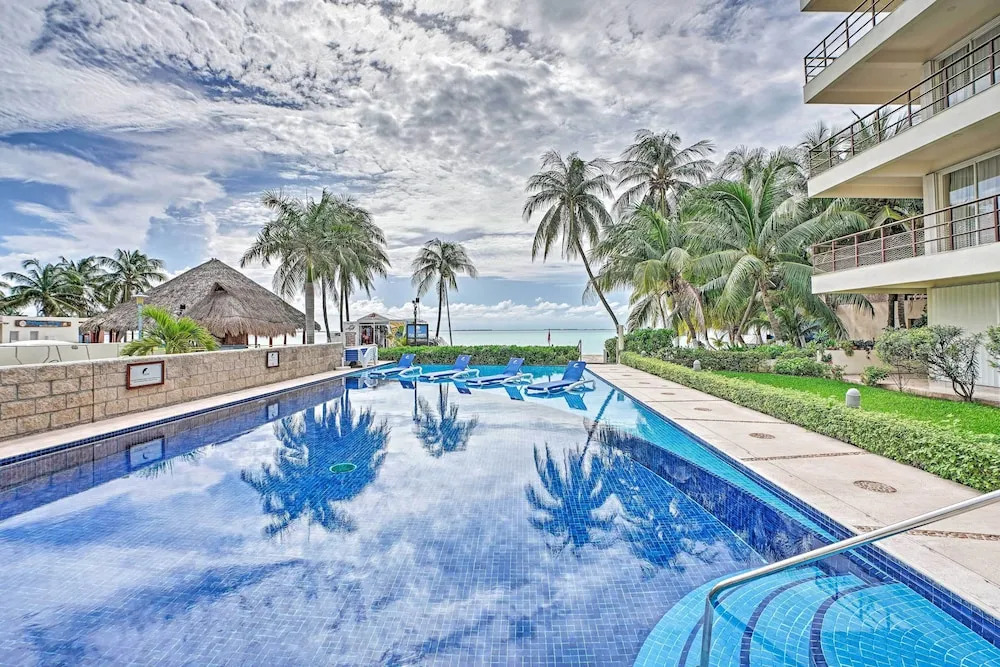 Ocean-View Oasis on Playa Norte: Resort Amenities