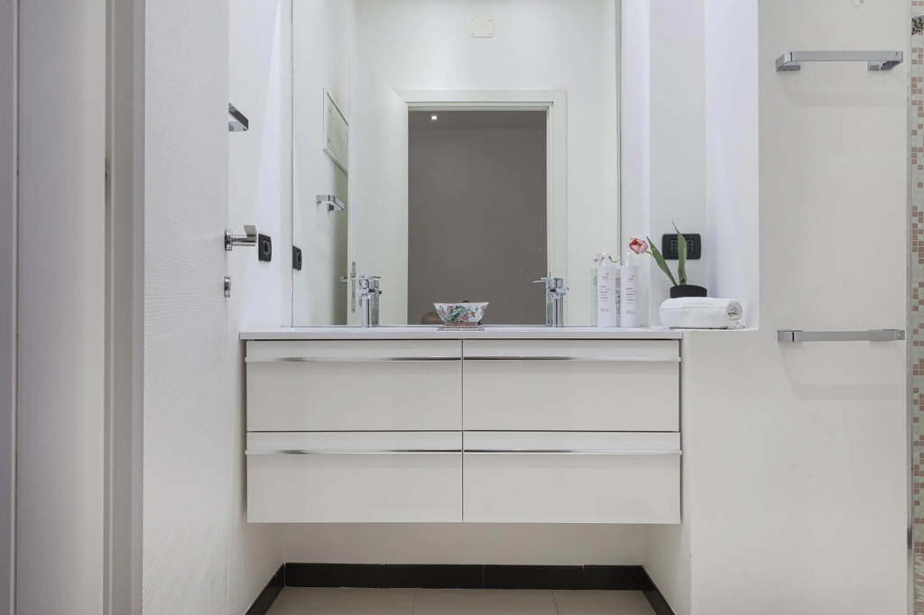 Natty Family Apartment in Carignano by Wonderful Italy