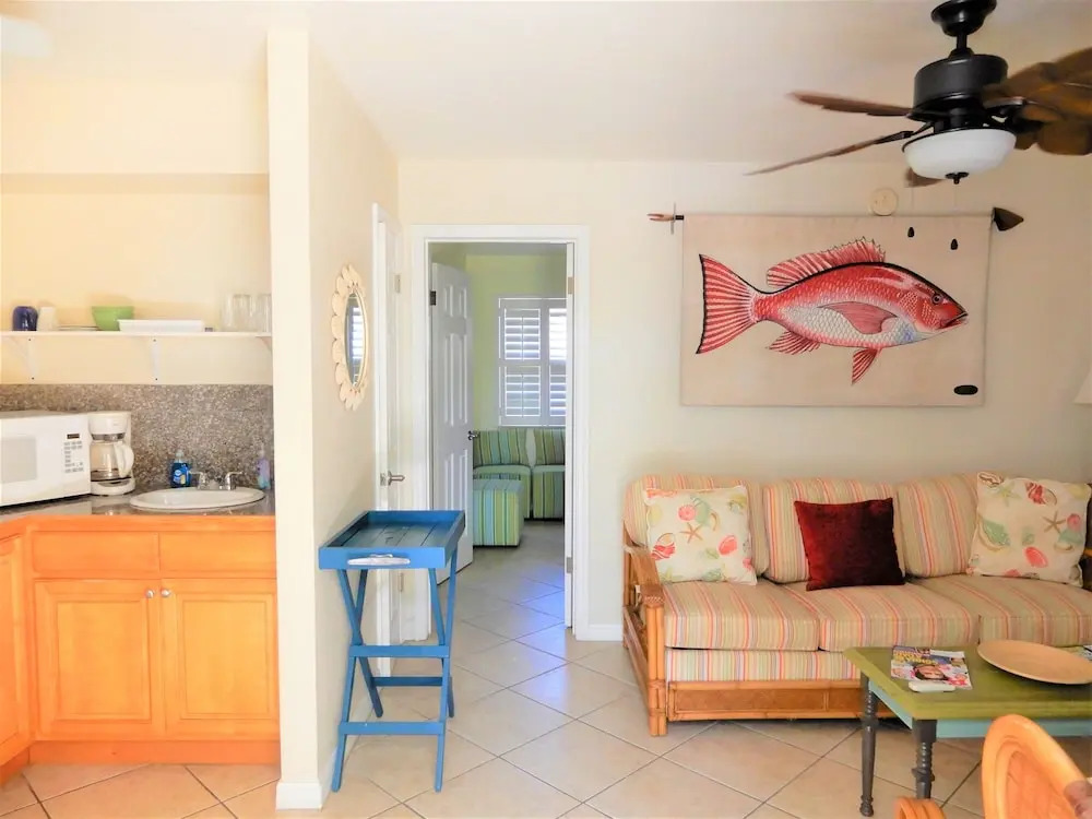 Coconut Grove Resort by Techtravel