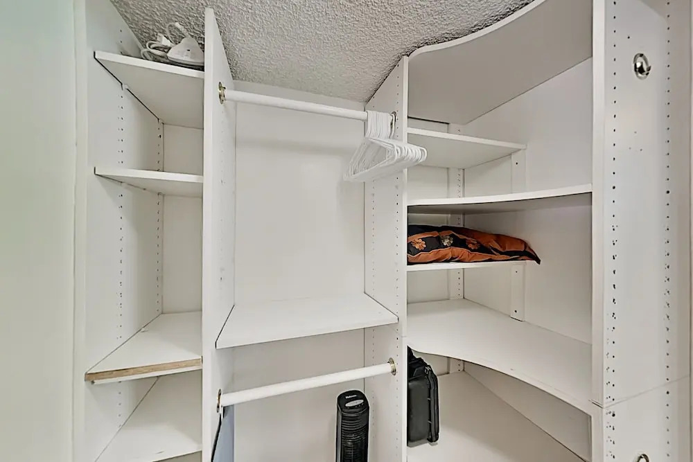 Walkable Corner Unit w/ Pool, Hot Tub & Tennis condo
