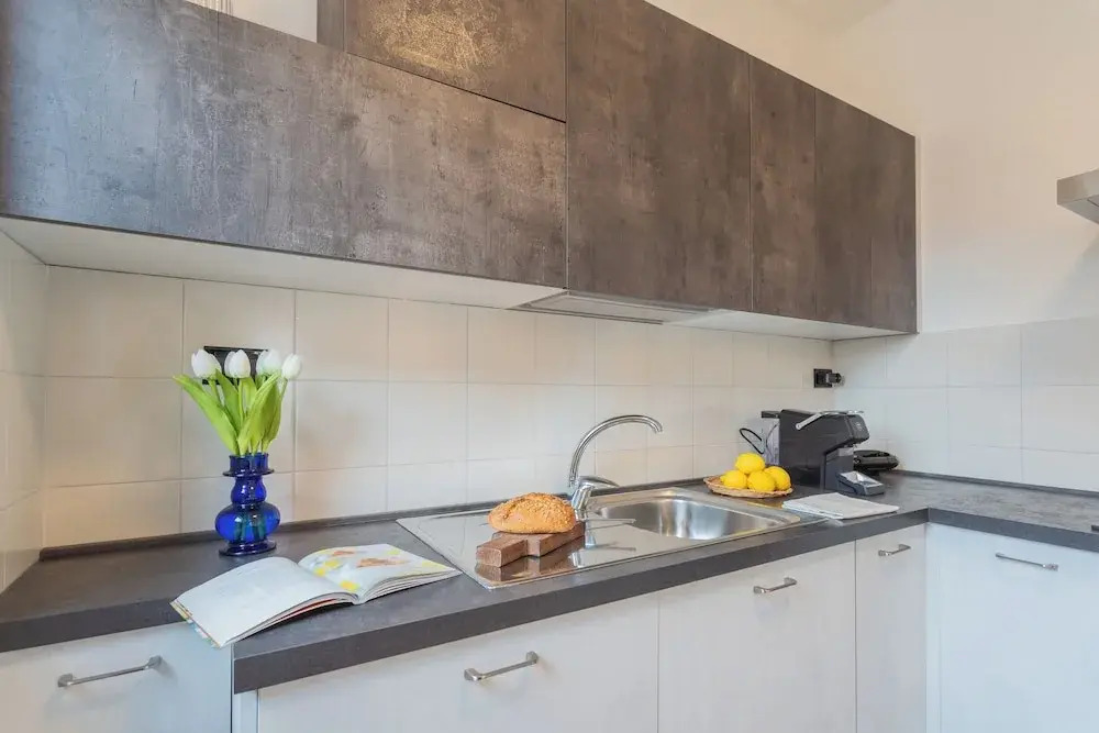 Ponente Balcony & Garden by Rent All Como
