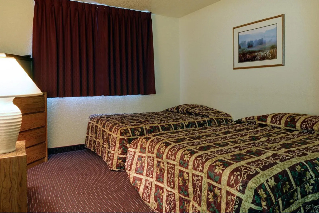 Amerihome Inn & Suites Houston Airport North