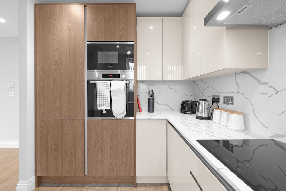 The Isleworth 2BR 2BA with Gated Parking & Balcony