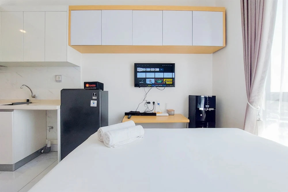 Best Deal And Homey Studio Sky House Alam Sutera Apartment