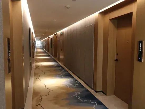 Heyue Holiday Hotel
