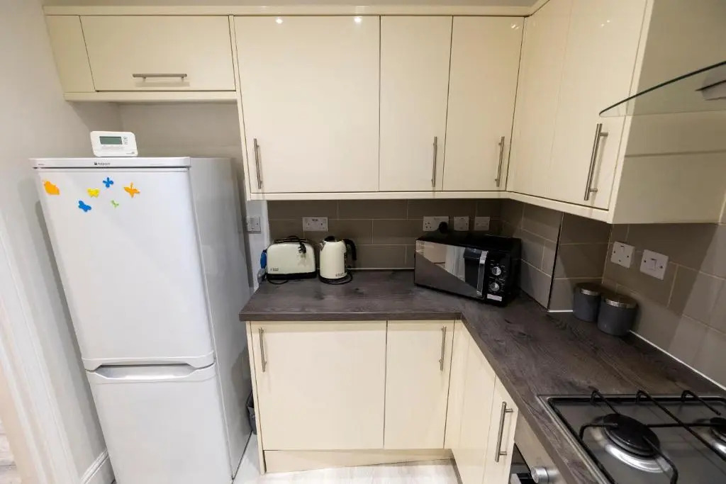 Entire Two Double Bedrooms Flat with River Yare View H6