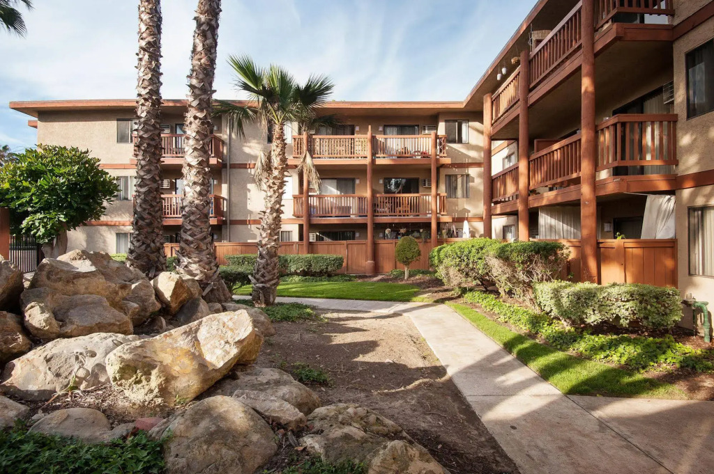 Sunshine Suites at Mid-City