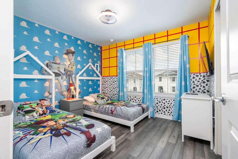Family Friendly 5Bd Close to Disney Windsor Cay 1269