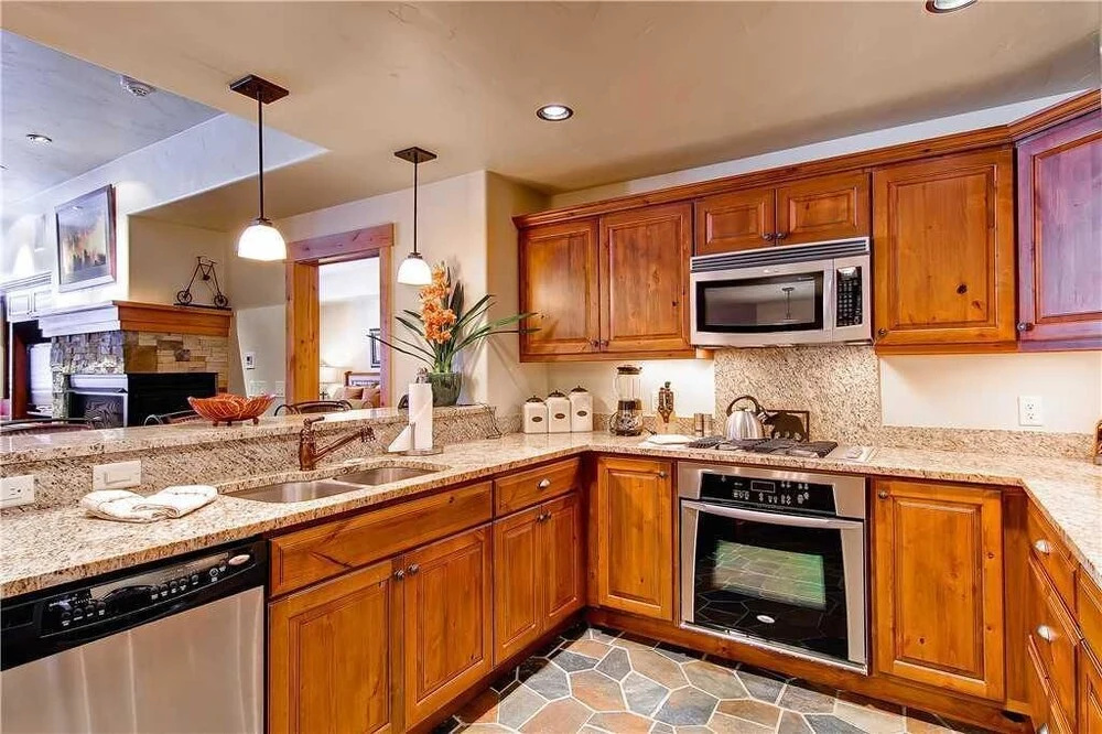 6209 Bear Lodge, Trappeur's Crossing Apartment 3