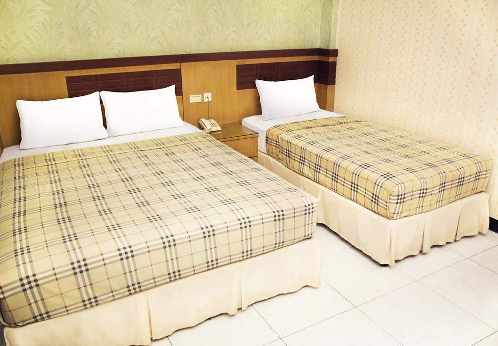 Metro Hotel