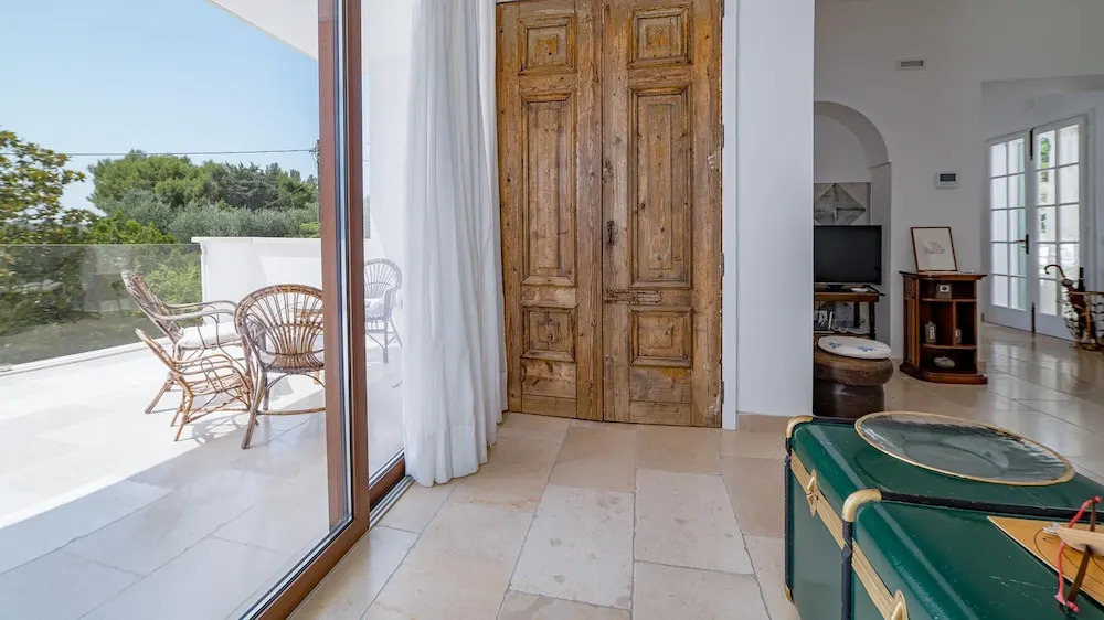 VILLA GIARI 8, Emma Villas