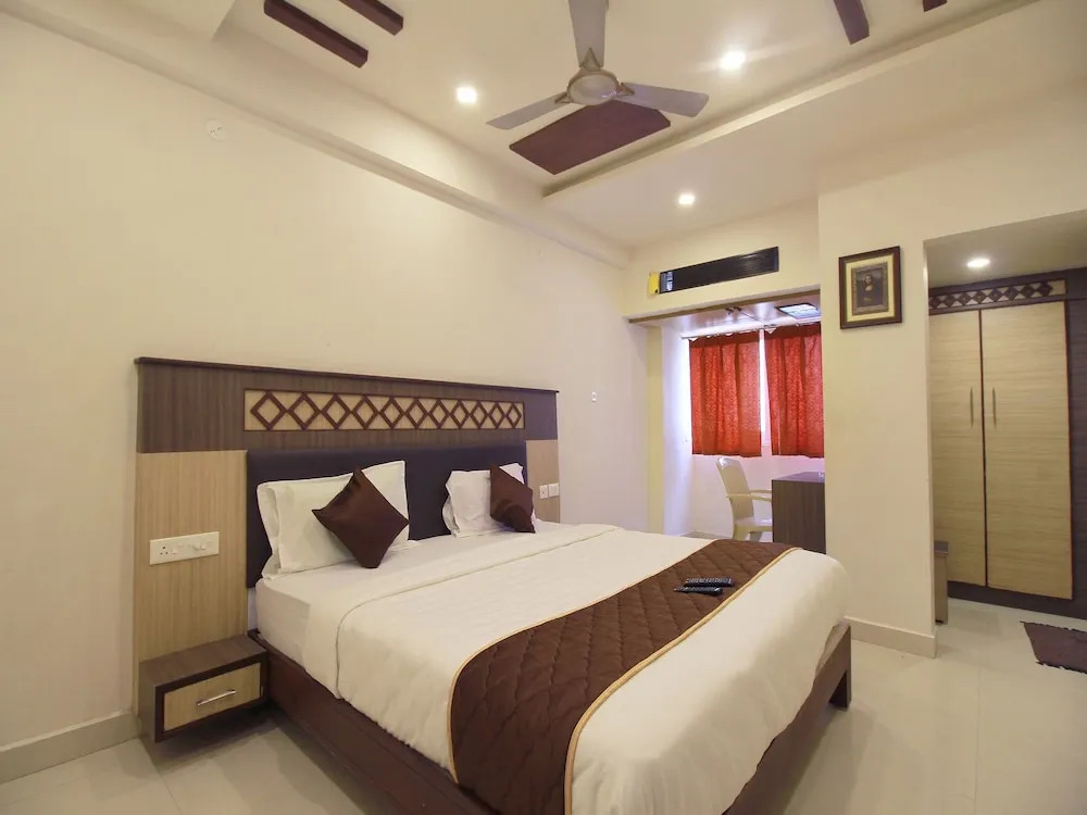OYO 11489 PKN Classic Regency