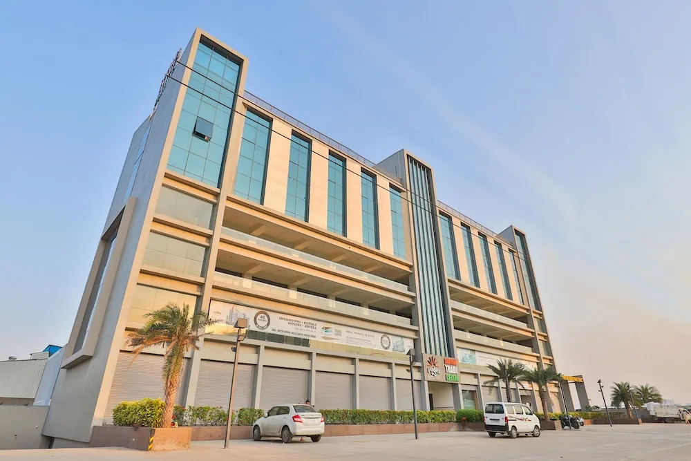 FabHotel Hill Park - Inside Suryam Trade Center