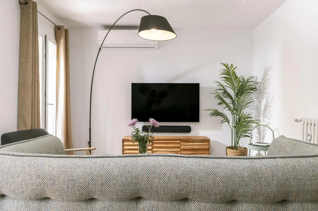 Modern & Chic 2BR/2BA apartment in trendy Chueca