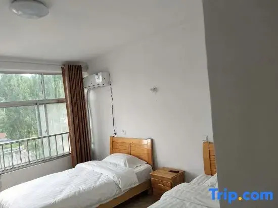 Mengyin Health Preservation Park Farmhouse