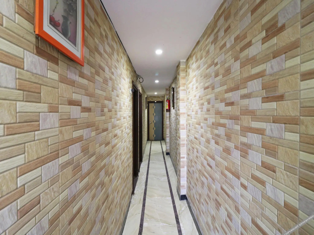 OYO 2705 Hotel Preet Palace