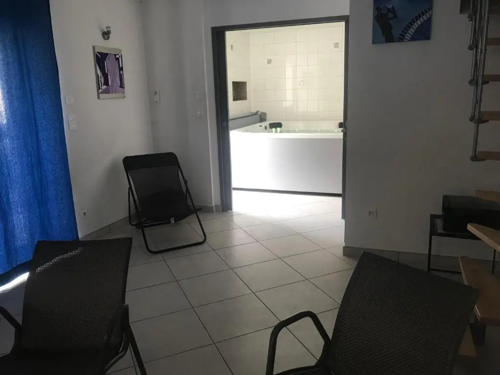 Maison entière avec spa privatif Bulle sur Sye en Drome