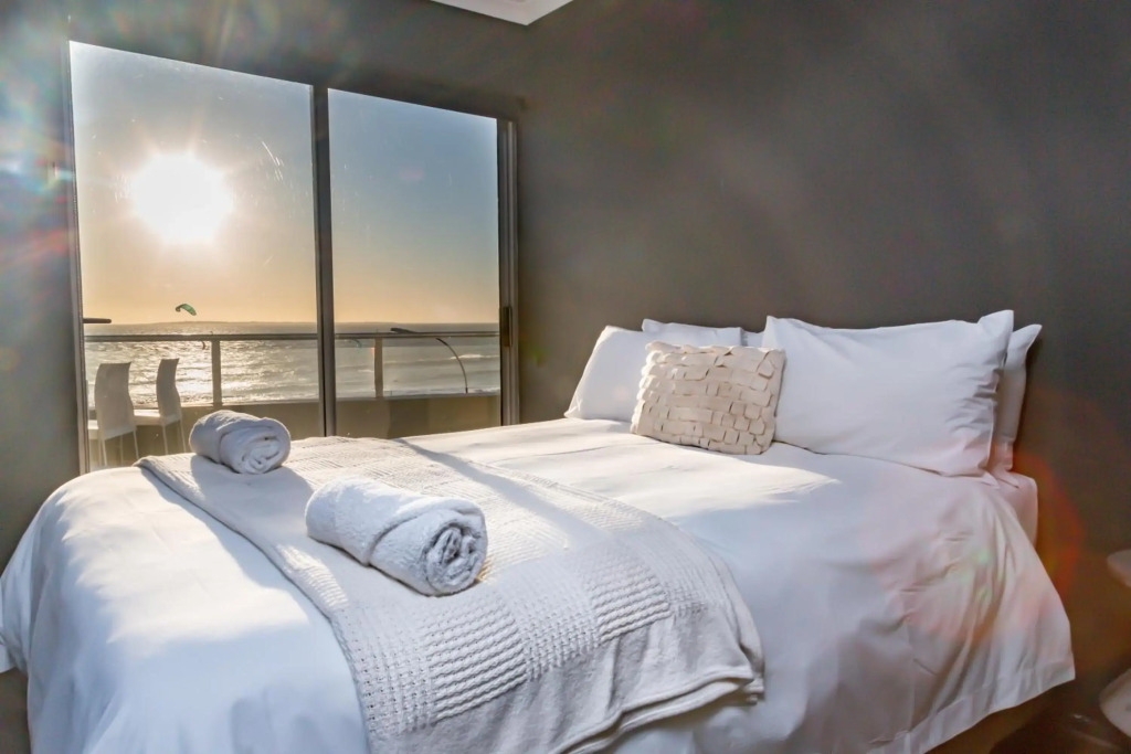 Spacious Luxury 3 Bedroom Apartment B401 Sea Spray