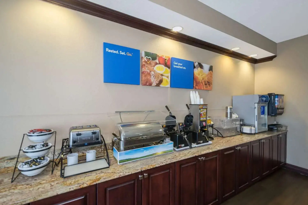 Comfort Inn and Suites Maingate South Davenport