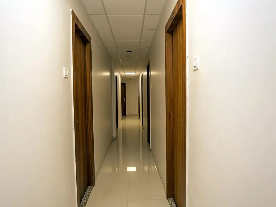 OYO 8872 Hotel Address Inn
