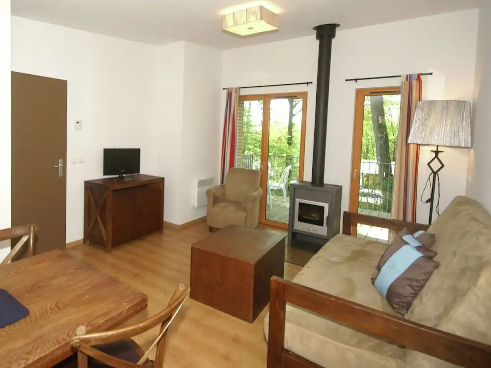 Cozy Studio With Dishwasher in the Beautiful Green Valjoly