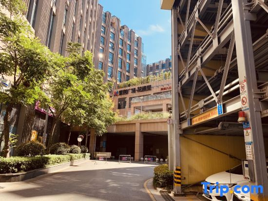 Nanjing Bauhinia Hotel Apartment (Nanjing South Railway Station Kazimen Subway Station)