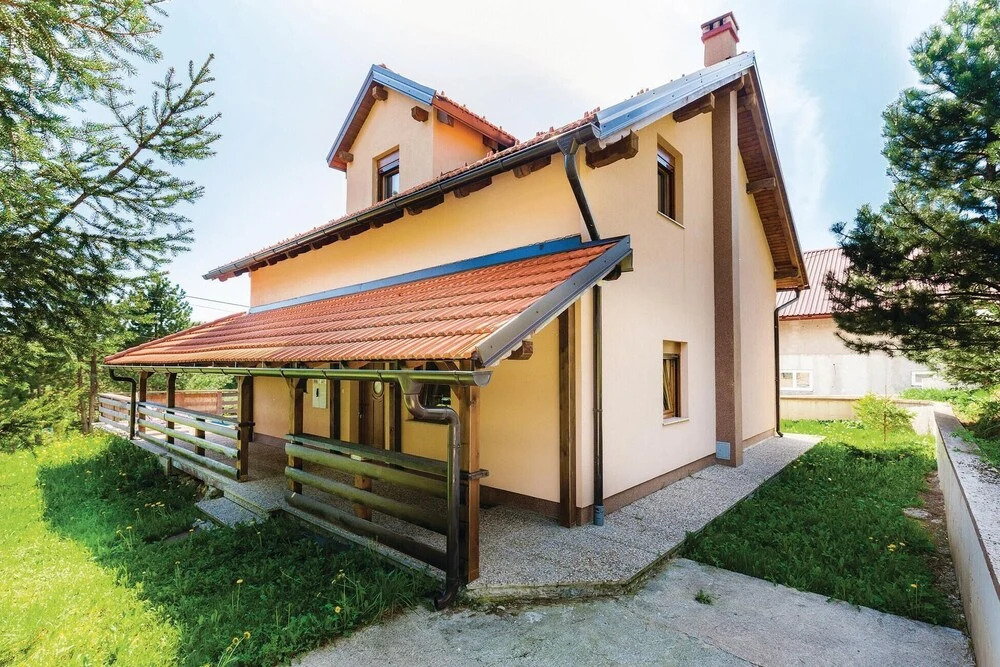 Gorgeous Home In Vrata With Sauna