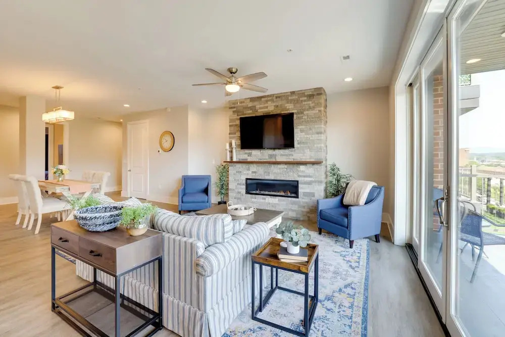 Pet-friendly Lynchburg Condo: Balcony w/ Views!