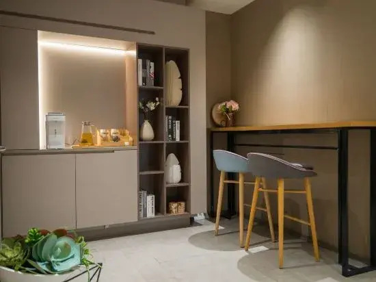 Homeinn · neo (Urumqi Beijing South Road Railway Bureau Subway Station)
